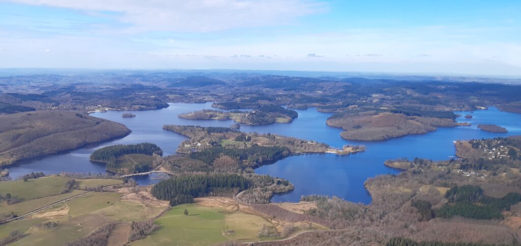 lac de Vassivière , vue aérienne
